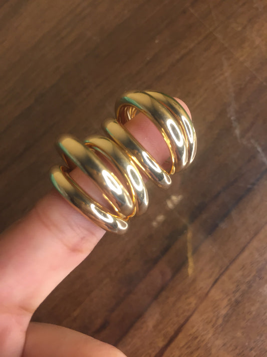 🌟 Triple Layered Golden Hoop Earrings 🌟