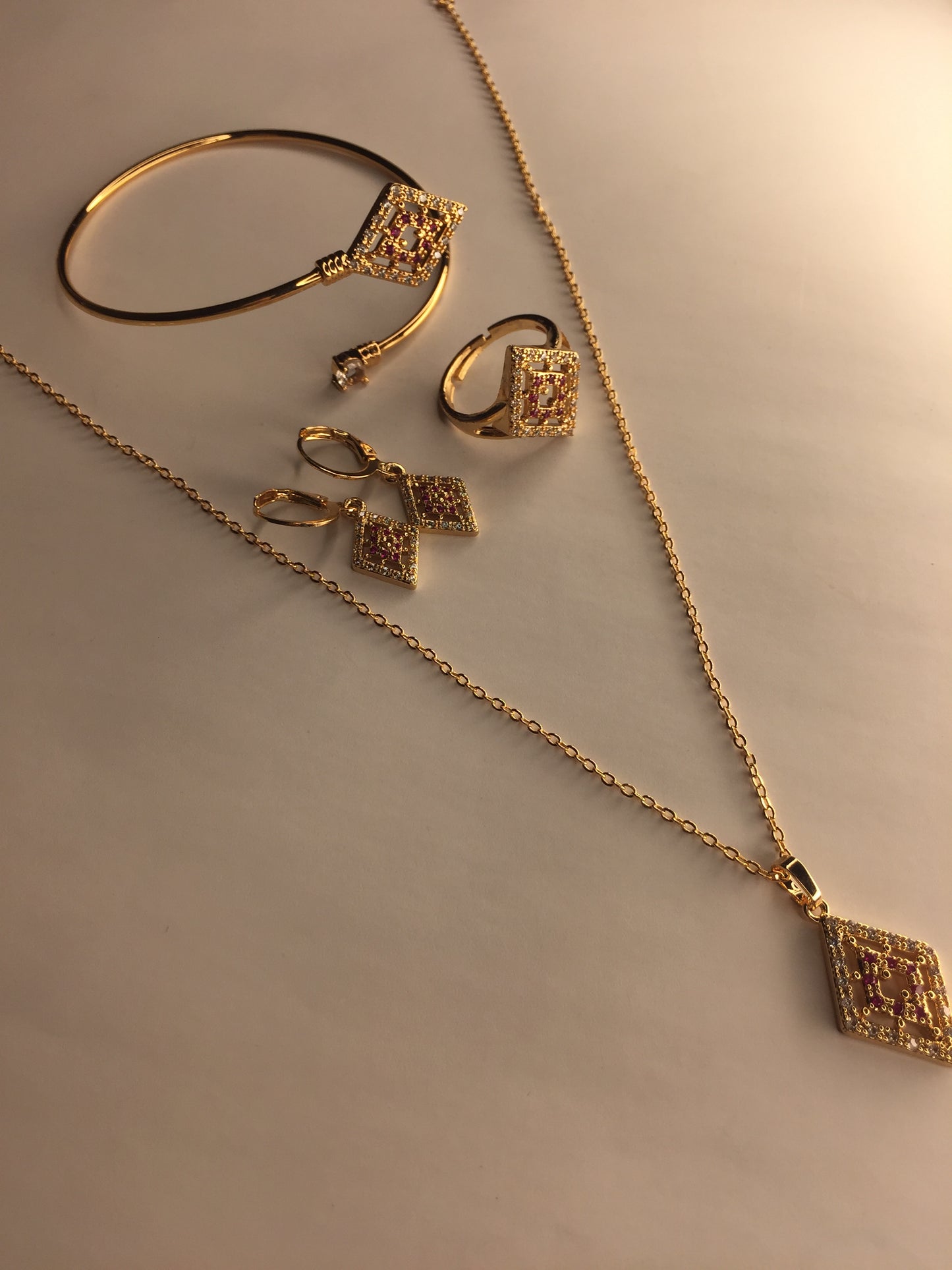 💎 Elegant Geometric Diamond-Shaped Jewelry Set (Necklace, Bracelet, Earrings & Ring) 💎