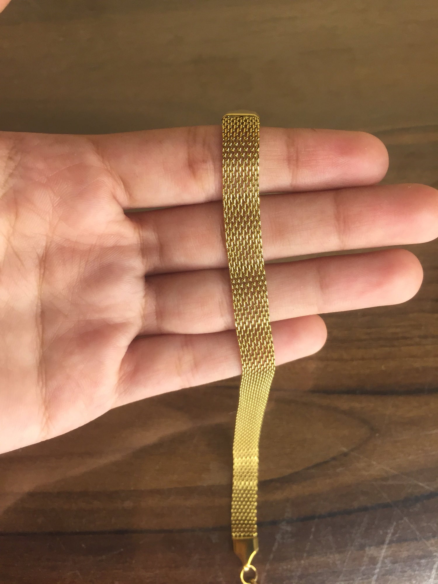 BRACELET