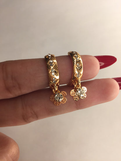 🌟 Elegant Gold-Plated Crystal Drop Earrings 🌟